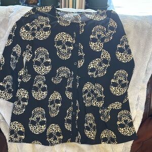 Women’s leopard print skull shirt